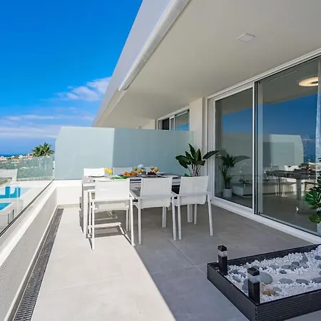 Luxury Apartment. Heated Pool. Ac. Ocean View! Apartamento *